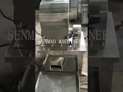 Esmague o açúcar da rocha com um moedor grosseiro